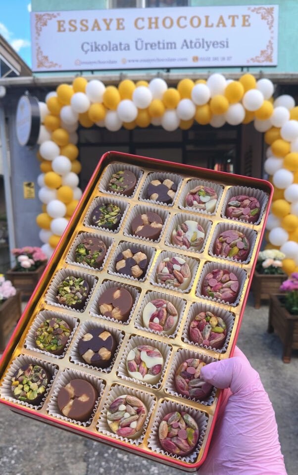 24'lü Karışık Kuruyemişli Çikolata